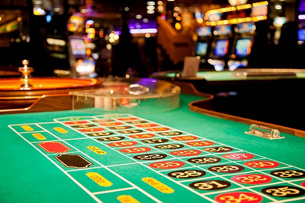 Slot tournament leaderboard on crypto casinos showing player rankings and tournament progress